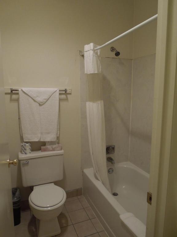Wildwood Inn Florence Room photo